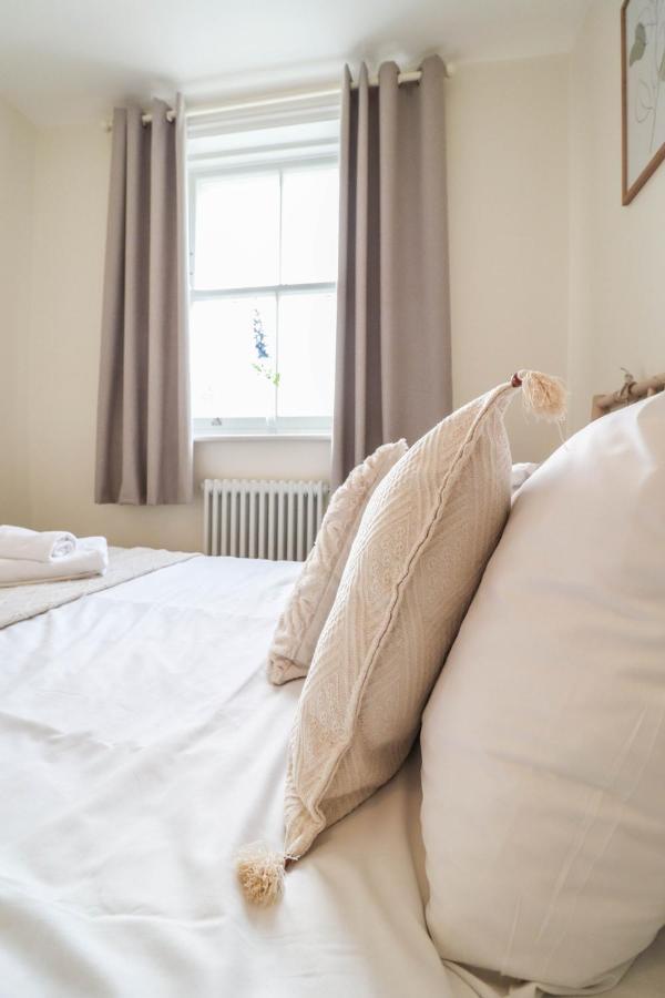 Right By Oval Station 2-bed Flat ! Free Wifi! Apartment *