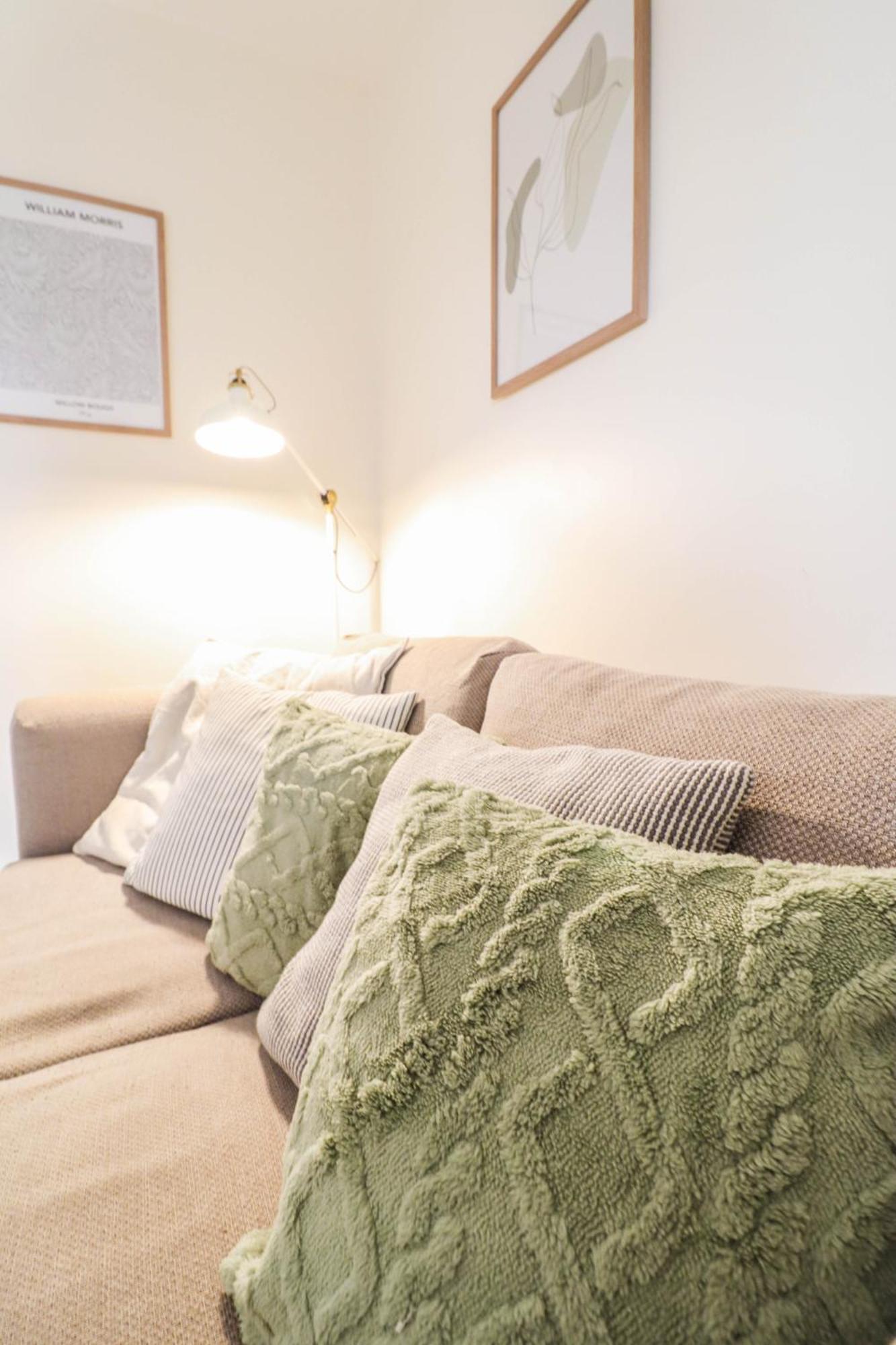 Right By Oval Station 2-bed Flat ! Free Wifi! Apartment